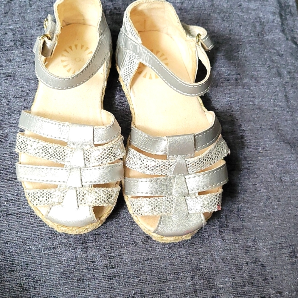 Uggs sandal